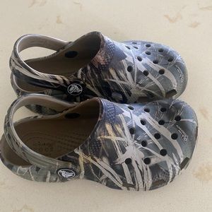 Toddler Crocs Camouflage size 10